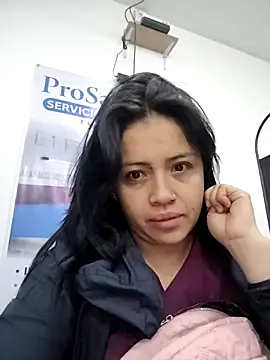 Snapshot of MILA__06 chatting on February 5, 2026, 12:01 pm MILA 06 online show from February 5, 2026, 12:01 pm