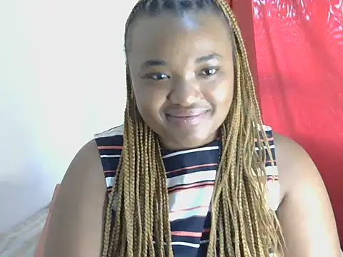 Snapshot of GeeGirl24 chatting on October 21, 2025, 10:03 am GeeGirl24 online show from October 21, 2025, 10:03 am