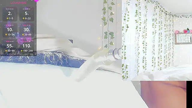 Ashley  Jones   online show from March 26, 2026, 9:07 am