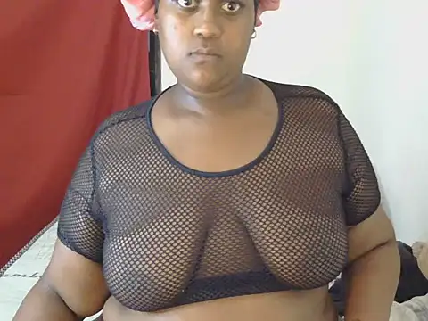 Snapshot of ThickLadie chatting on October 2, 2025, 12:36 am ThickLadie online show from October 2, 2025, 12:36 am