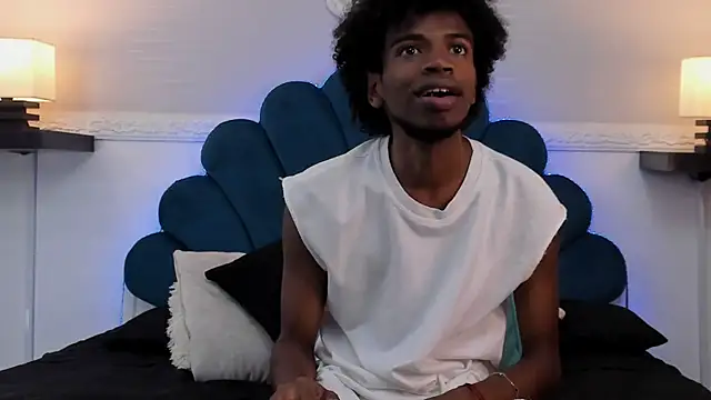 AllexJacob online show from October 6, 2025, 1:23 pm