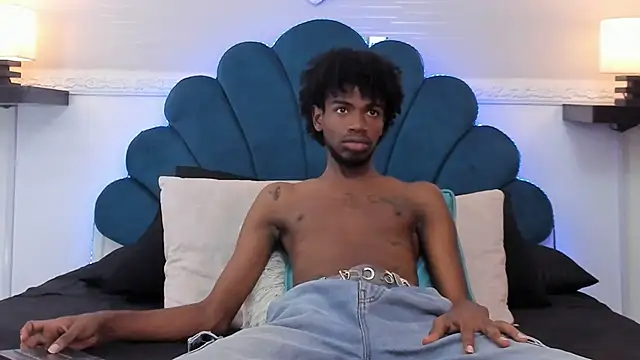 AllexJacob online show from October 4, 2025, 1:12 pm