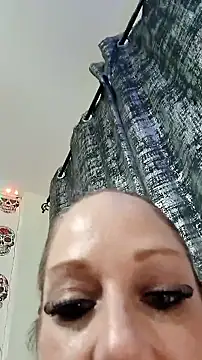 Snapshot of curvybabe88 chatting on November 29, 2025, 9:15 pm curvybabe88 online show from November 29, 2025, 9:15 pm