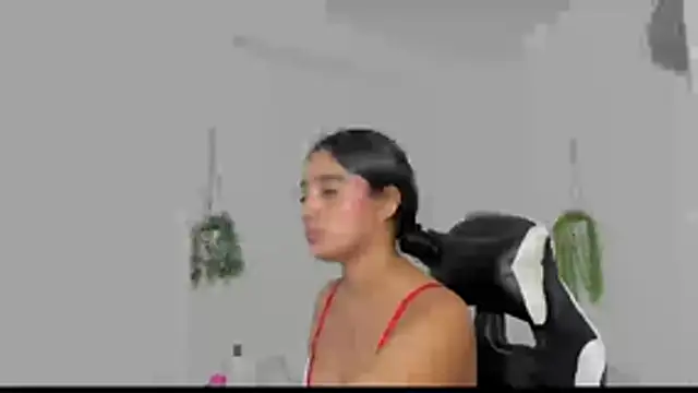 Dakota x18 online show from November 6, 2025, 8:13 pm