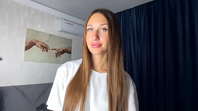 Snapshot of DarkSignal chatting on September 29, 2025, 9:16 am DarkSignal online show from September 29, 2025, 9:16 am