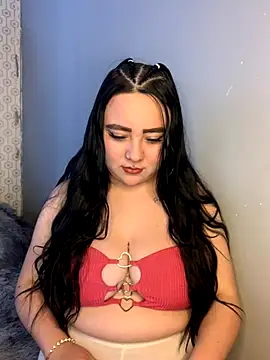 Snapshot of Ssusann_Pink chatting on September 26, 2025, 1:56 am Ssusann Pink online show from September 26, 2025, 1:56 am