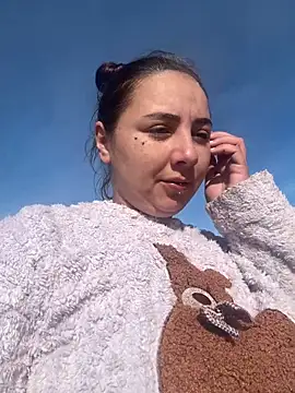 Emilie 1 online show from February 22, 2026, 2:52 pm