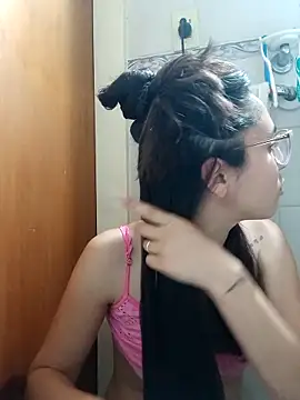 Snapshot of linameii chatting on October 16, 2025, 1:03 am linameii online show from October 16, 2025, 1:03 am