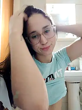 Snapshot of linameii chatting on October 30, 2025, 2:54 am linameii online show from October 30, 2025, 2:54 am