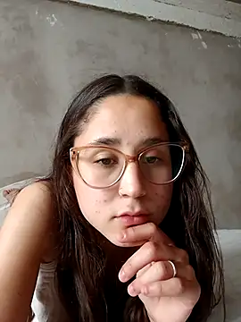 Snapshot of linameii chatting on October 3, 2025, 5:47 pm linameii online show from October 3, 2025, 5:47 pm