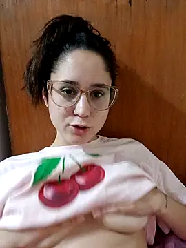 linameii online show from December 4, 2025, 2:21 am