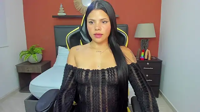 Snapshot of molly_lovee_ chatting on September 29, 2025, 12:11 pm molly lovee online show from September 29, 2025, 12:11 pm