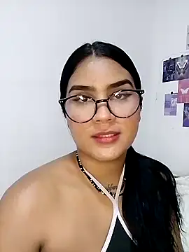 Renata Zoe online show from October 10, 2025, 2:23 am