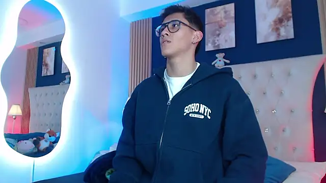 SalvadorFit online show from March 25, 2026, 8:19 pm