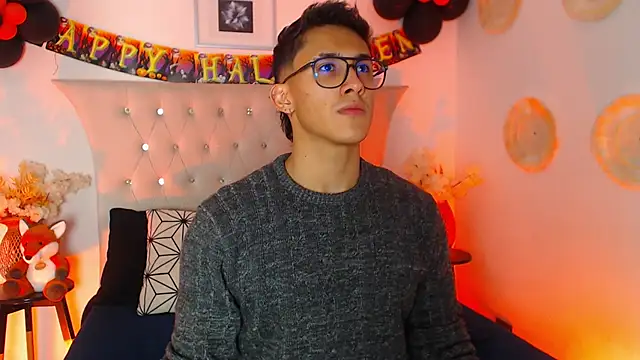 SalvadorFit online show from November 2, 2025, 8:36 pm