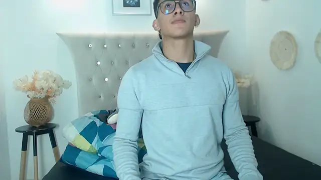 SalvadorFit online show from November 4, 2025, 8:34 pm