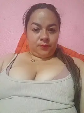 Amalia-sm online show from November 18, 2025, 9:18 pm