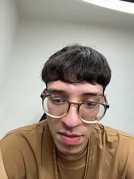 Snapshot of arthurdavies chatting on December 4, 2025, 4:55 am arthurdavies online show from December 4, 2025, 4:55 am