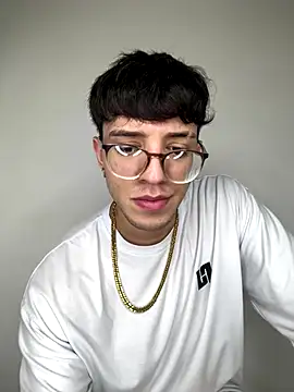 Snapshot of arthurdavies chatting on October 25, 2025, 4:00 am arthurdavies online show from October 25, 2025, 4:00 am