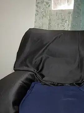 Snapshot of foreigntitts_ chatting on February 12, 2026, 9:03 pm foreigntitts online show from February 12, 2026, 9:03 pm