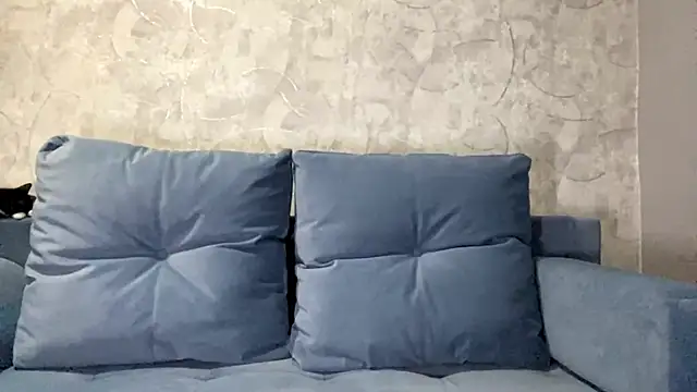 SetsukoBuddemeyer online show from November 9, 2025, 1:59 pm