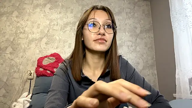 SetsukoBuddemeyer online show from September 25, 2025, 9:04 am