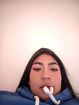 Snapshot of Violettabloom_ chatting on October 20, 2025, 8:09 pm Violettabloom online show from October 20, 2025, 8:09 pm