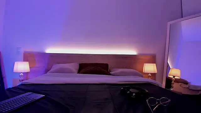 Snapshot of Scarleett_Moon chatting on November 29, 2025, 4:01 am Scarleett Moon online show from November 29, 2025, 4:01 am