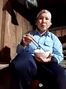 callistra online show from December 2, 2025, 2:52 pm