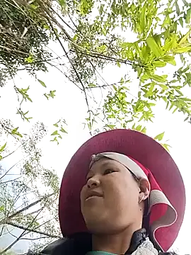 callistra online show from November 5, 2025, 8:39 am