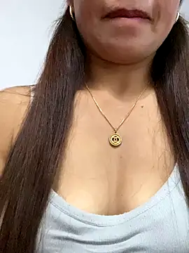 Milky-milk online show from November 8, 2025, 1:47 pm