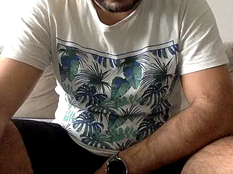 Snapshot of masterizmir chatting on November 18, 2025, 10:29 am masterizmir online show from November 18, 2025, 10:29 am