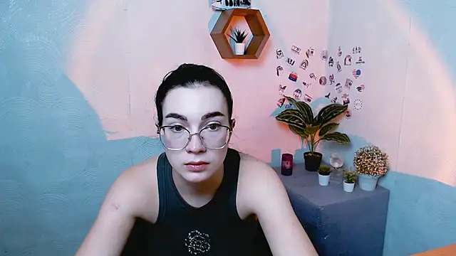 Snapshot of MiraBabe_ chatting on September 19, 2025, 11:47 am MiraBabe online show from September 19, 2025, 11:47 am