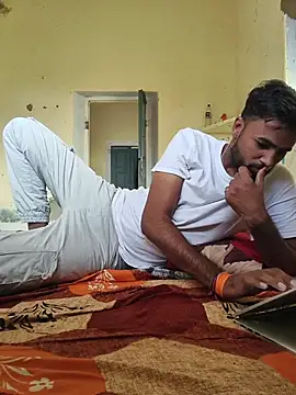 Snapshot of yourcontrol1 chatting on December 2, 2025, 9:22 am yourcontrol1 online show from December 2, 2025, 9:22 am