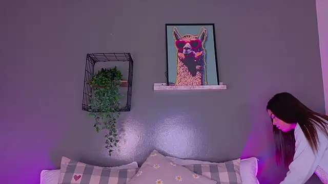 KeendraFox  online show from October 22, 2025, 10:15 am