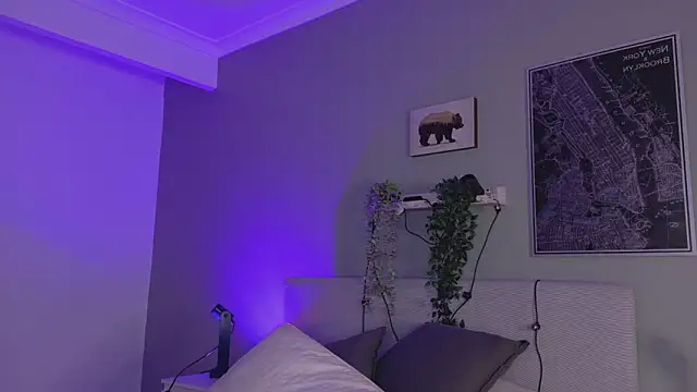 KeendraFox  online show from March 18, 2026, 10:18 am