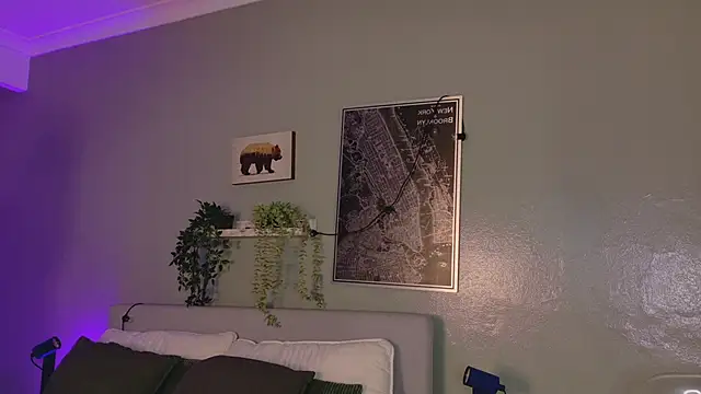 KeendraFox  online show from October 28, 2025, 10:25 am