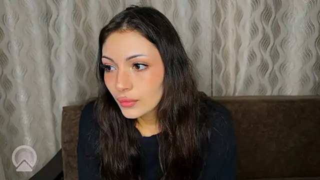 sweeet strawberies online show from September 22, 2025, 4:24 pm