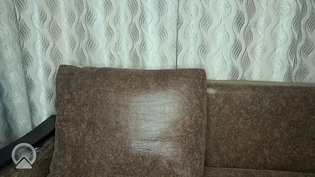 sweeet strawberies online show from September 28, 2025, 6:15 pm