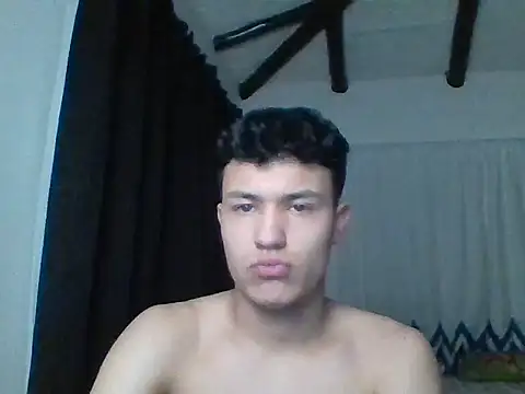 Snapshot of El_awo_ chatting on November 3, 2025, 3:34 am El awo online show from November 3, 2025, 3:34 am