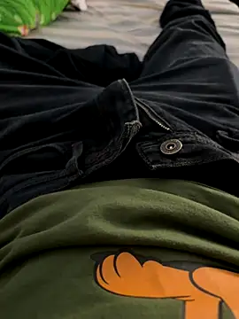 Snapshot of El_awo_ chatting on December 22, 2025, 7:14 pm El awo online show from December 22, 2025, 7:14 pm