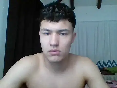 Snapshot of El_awo_ chatting on October 28, 2025, 3:44 pm El awo online show from October 28, 2025, 3:44 pm