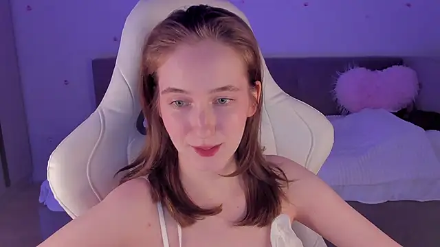 CrystalSoul  online show from October 24, 2025, 3:22 pm