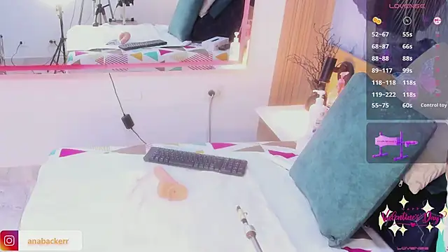 Anabacker01 online show from February 13, 2026, 7:03 pm