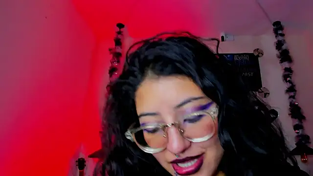 Snapshot of SabrinaV_ chatting on January 5, 2026, 5:27 pm SabrinaV online show from January 5, 2026, 5:27 pm