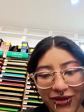 Snapshot of SabrinaV_ chatting on February 24, 2026, 10:21 pm SabrinaV online show from February 24, 2026, 10:21 pm