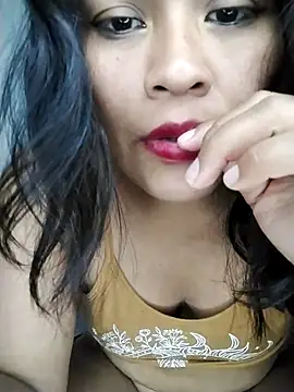 Karin 39 online show from April 11, 2026, 5:04 am