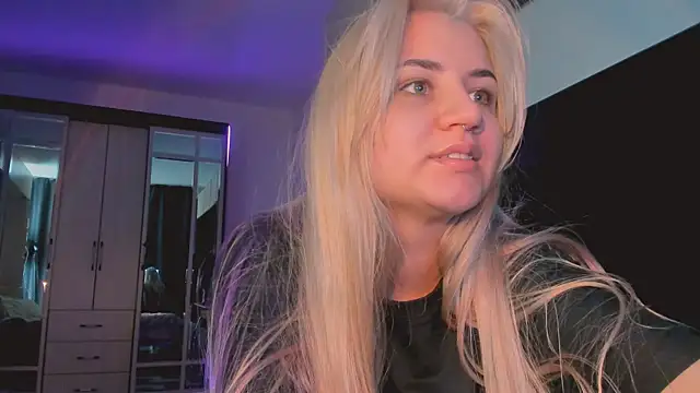 Snapshot of BarbaraSiren chatting on October 12, 2025, 3:57 pm BarbaraSiren online show from October 12, 2025, 3:57 pm