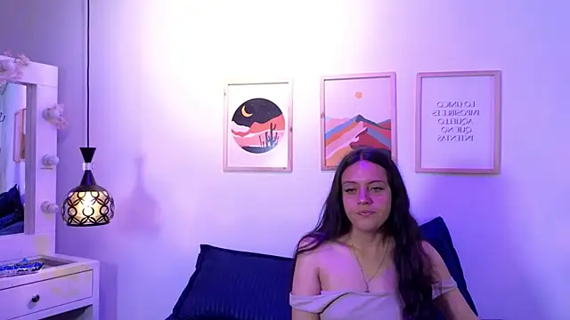 afrodita aares online show from October 25, 2025, 7:14 pm