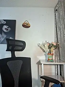 Lina 444 online show from December 15, 2025, 12:16 am